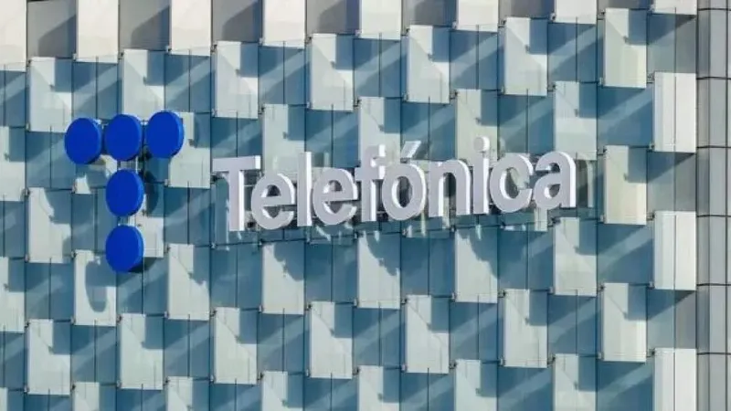 Telefónica reduce pérdidas en el semestre