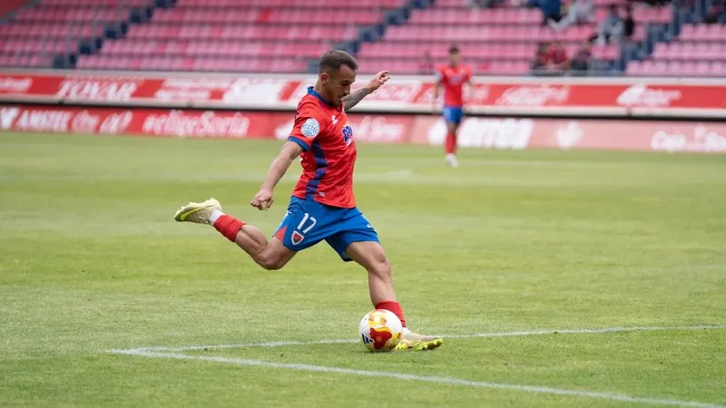 Otro canal autonómico de la TDT se apunta al fútbol gratis: emitirá decenas de partidos