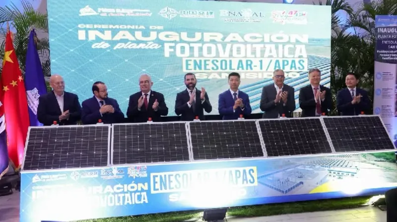 Planta fotovoltaica ENESOLAR 1: el primer proyecto que se construye en el país gracias al crédito de China