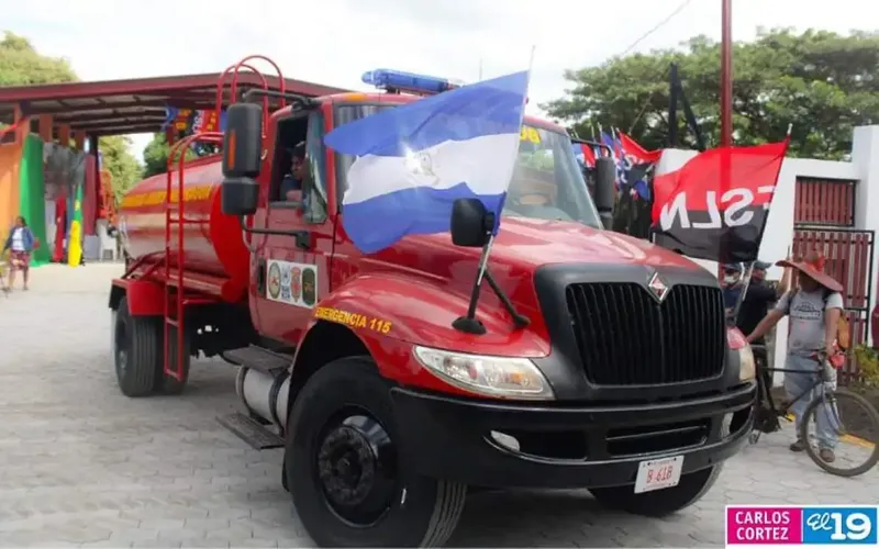 Bomberos garantizan más de 800 servicios a nivel nacional durante las últimas 24 horas