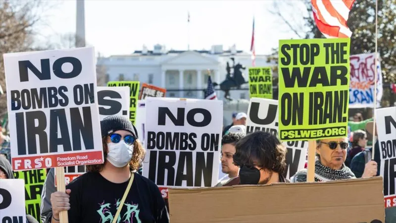 Legisladores demócratas de EEUU piden poner fin a la guerra contra Irán