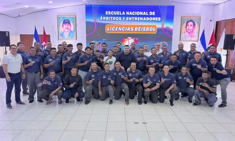 FENIBA capacita a 36 árbitros con instructor internacional