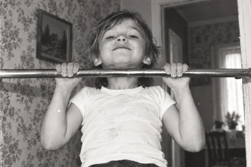 La psicología pone en duda que los niños de los 60 y 70 fuesen más fuertes. La clave está en cómo les dejaban crecer