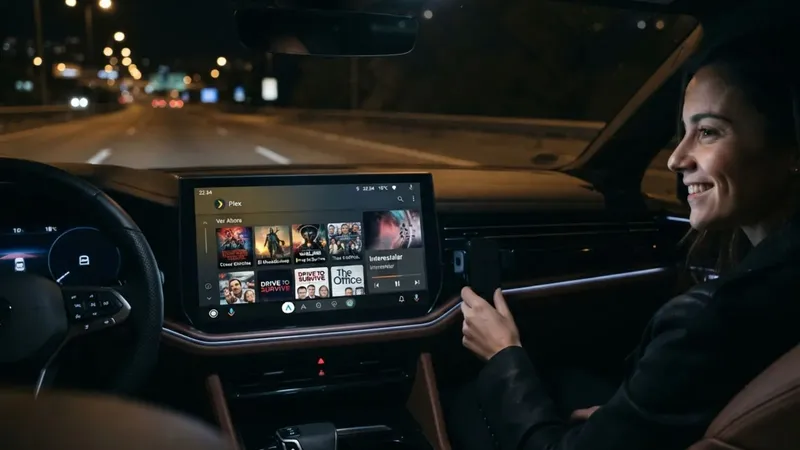 Android Auto suma otra app multimedia y añade compatibilidad con otra herramienta para ver vídeos, películas y series en el coche