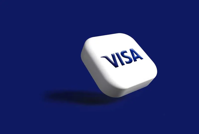 Visa dispara un 14% sus ingresos, pero cae en Bolsa