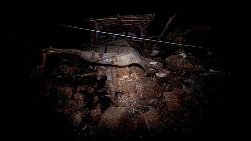 Suman seis fallecidos por el sismo que golpeó a Perú