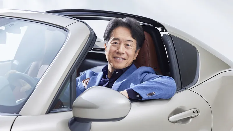 Masahiro Moro, CEO de Mazda, confirma la electrificación para su coche más emblemático y el ‘adiós’ a la gasolina
