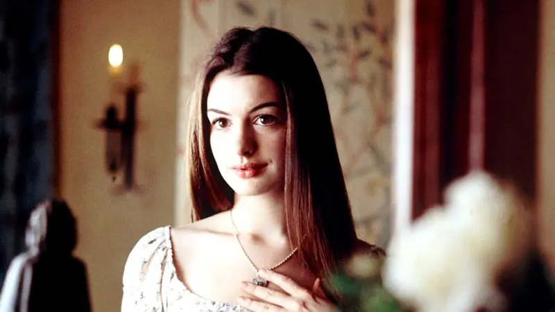 Disney+ recuperará una película mítica de Anne Hathaway con su propia serie