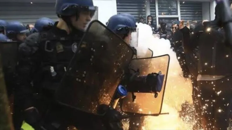 “Protesta estudiantil en Francia reta el avance de la extrema derecha”