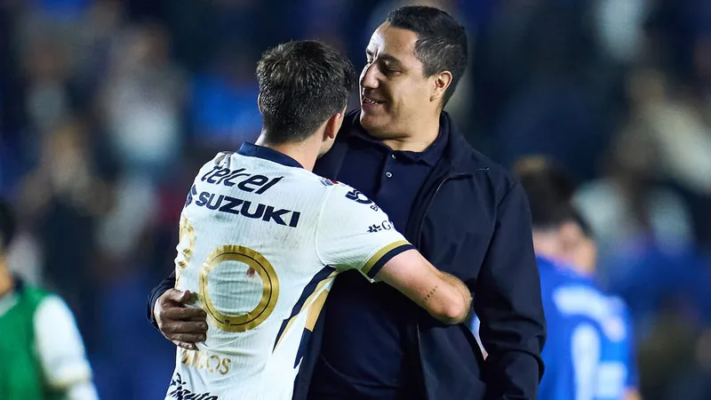 Efraín Juárez cree que le cumplió a la afición de Pumas