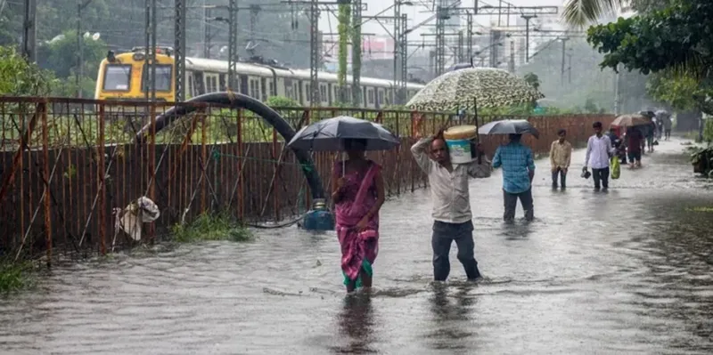 Tragedia en India: intensas lluvias dejan más de 150 muertos