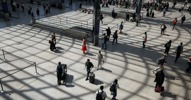 El empleo en EE.UU. supera las previsiones y refuerza expectativas de tasas más altas