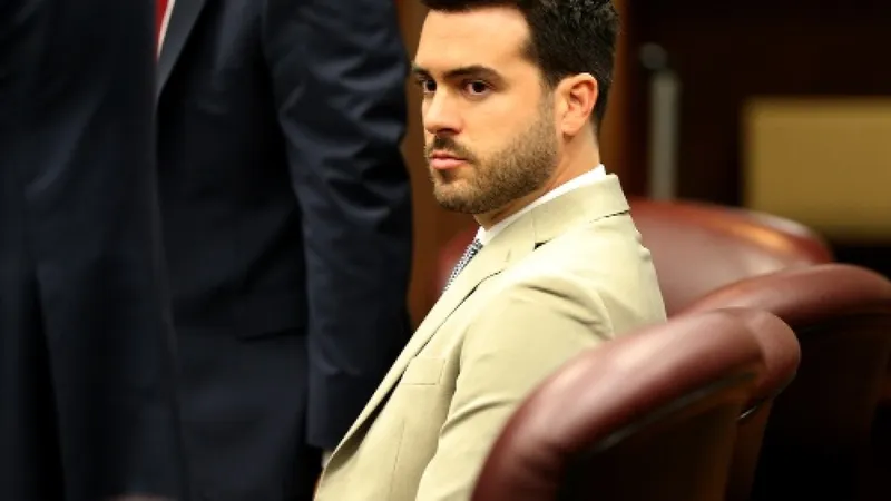 La exigían DEMANDA MILLONARIA e indemnización a Pablo Lyle meses antes de salir de prisión