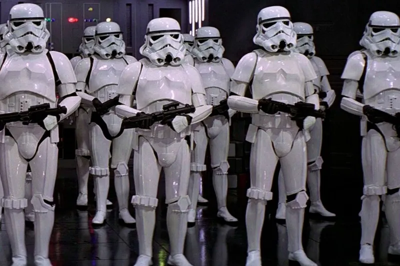 La armadura de los Stormtrooper es completamente inútil en Star Wars. En Ciudad Real es a prueba de balas
