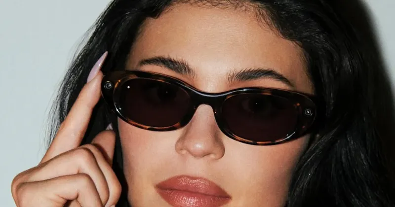 Así son las Meta Glasses by Kylie Jenner: precio y funciones de los lentes con IA