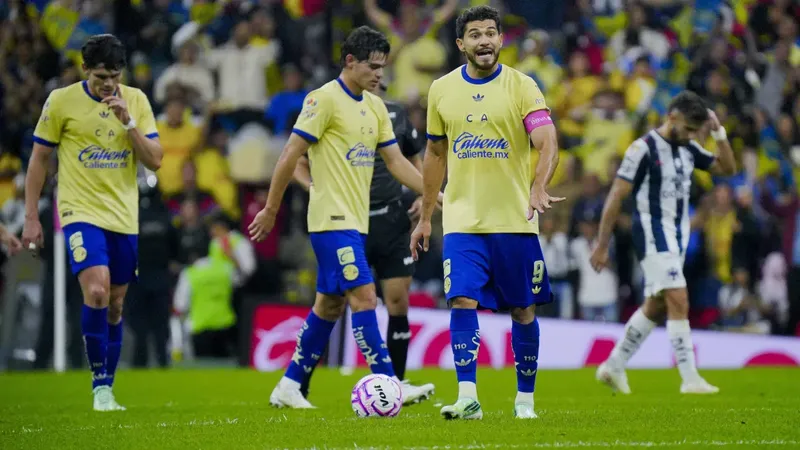 Henry Martín se perfila como el tapado de la selección mexicana contra Jamaica