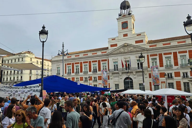 Almeida tiene un VAR en la Puerta del Sol: así se analizan frame a frame los vídeos de las cámaras de seguridad con IA en busca de delitos