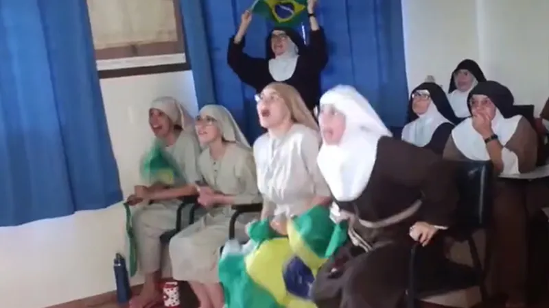 Monjas brasileñas celebran con euforia el Mundial
