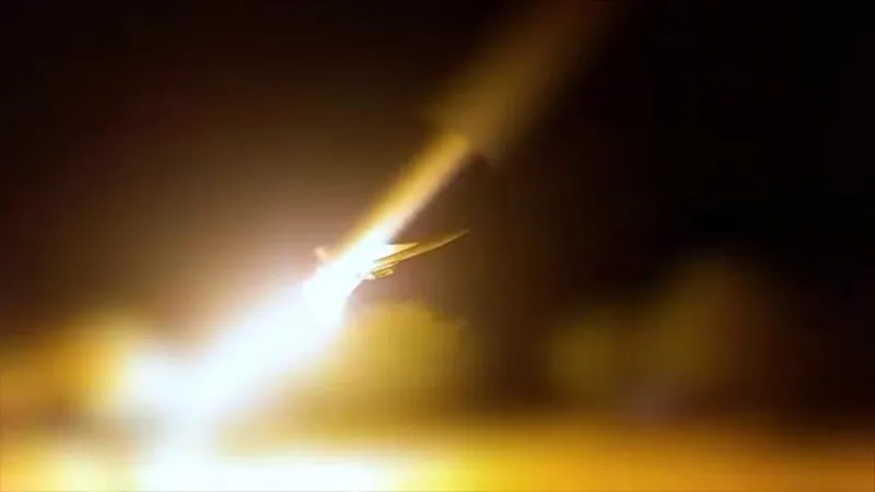 Vídeo: Irán ataca sistemas Patriot y radares de EEUU en Kuwait y Baréin