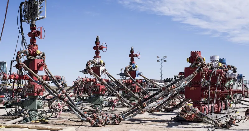 Sheinbaum condiciona uso de fracking en México: solo se permitirá con agua salada