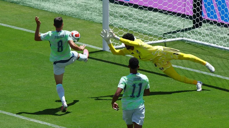 Mahmud Abunada cometió el primer penal del Mundial 2026 y Breel Embolo adelantó a Suiza