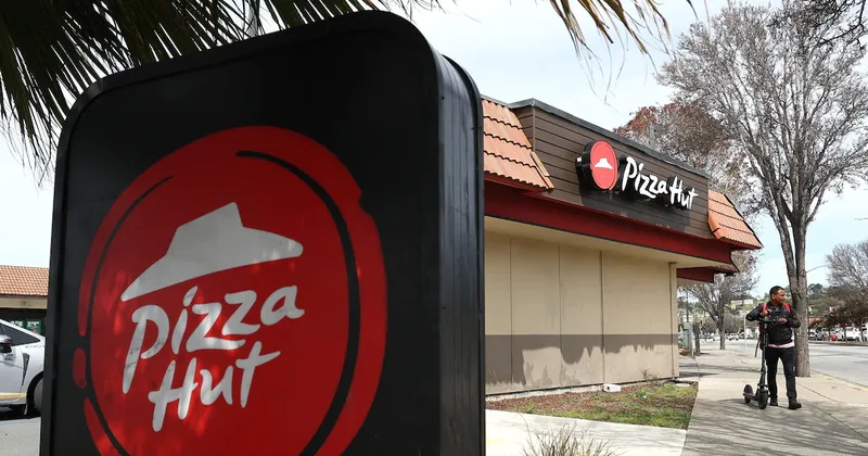 Yum Brands venderá Pizza Hut por US$2.700 millones tras años de dificultades
