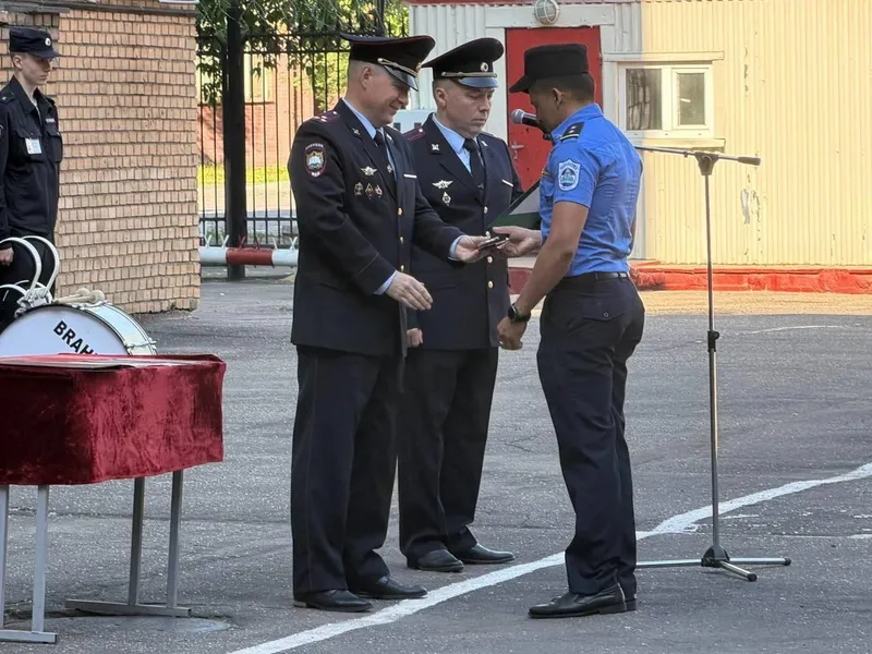 Condecoran en Rusia a teniente de la Policía de Nicaragua por excelencia académica
