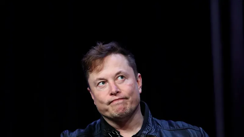 ChatGPT le gana la partida a Elon Musk: pierde el juicio contra OpenAI y Sam Altman