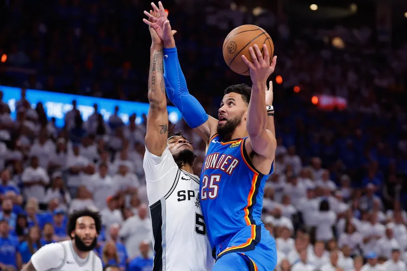 Ajay Mitchell se pierde el Game 4