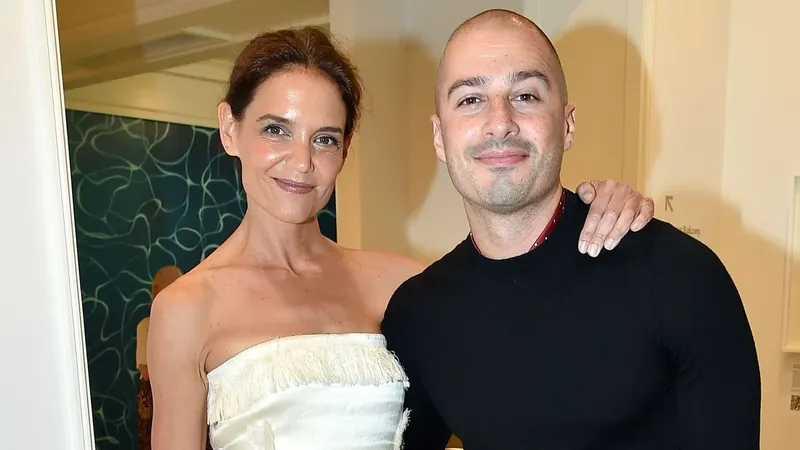 Katie Holmes, enamorada, dedica una cariñosa felicitación a su novio Jason Bard Yarmosky
