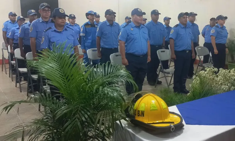 Capacitan a 25 bomberos en uso de equipos de respiración
