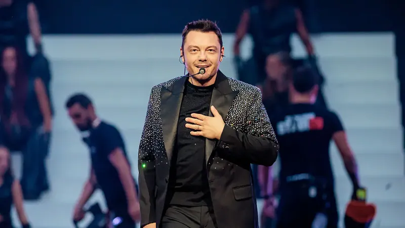 ¿La carrera de Tiziano Ferro tuvo éxito después de que fue funado en México hace 20 años? Revivimos la polémica declaración y su disculpa