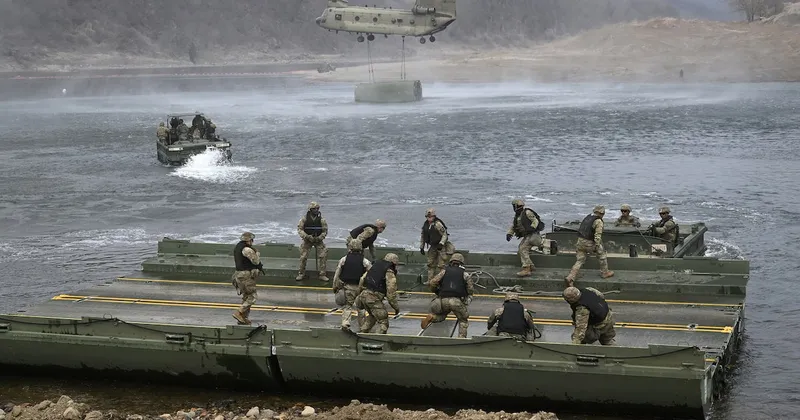 Trump afirma que va a reducir las maniobras militares con Corea del Sur