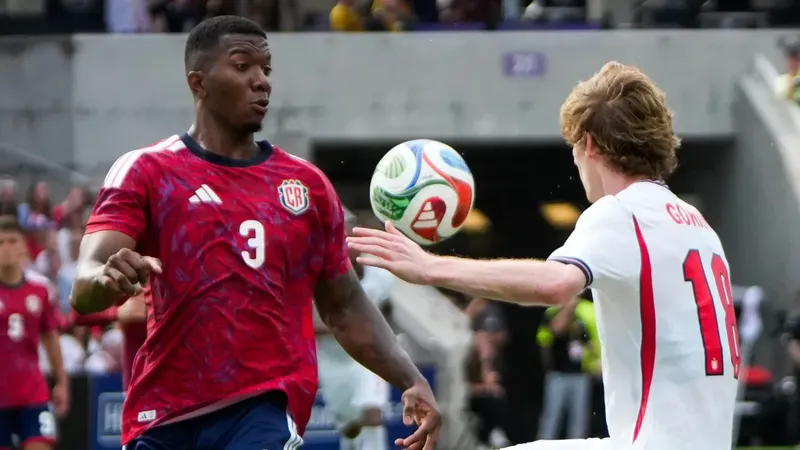 Costarricense Jeyland Mitchell da el salto a la Ligue 1: club francés paga cifra récord a su exequipo