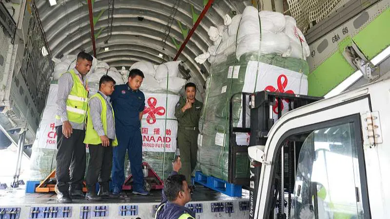 50 toneladas de suministros de ayuda humanitaria de China ya han llegado a Katmandú