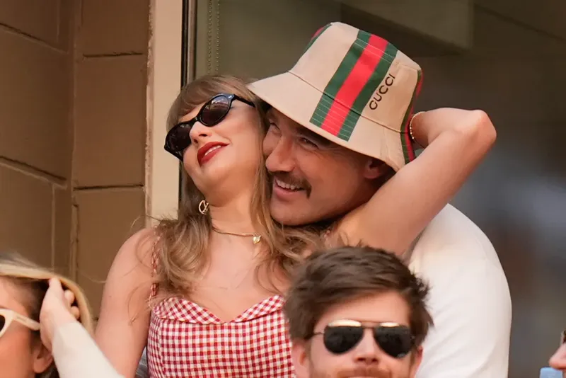 Taylor Swift y Travis Kelce donan $26 millones a diversas organizaciones antes de su boda