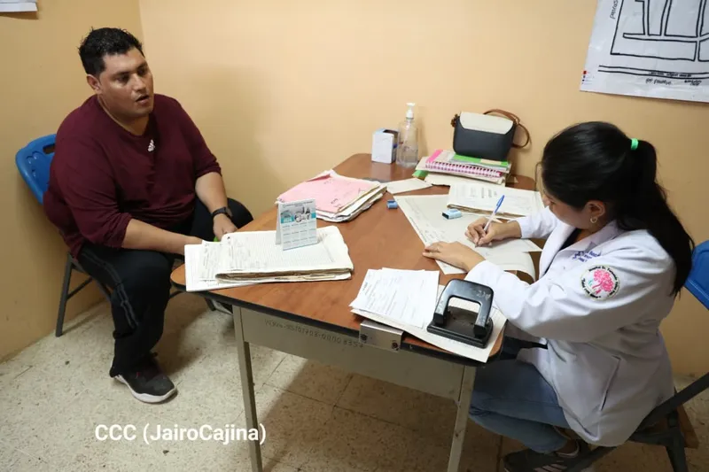 Acercan la atención en salud a familias del barrio Riguero