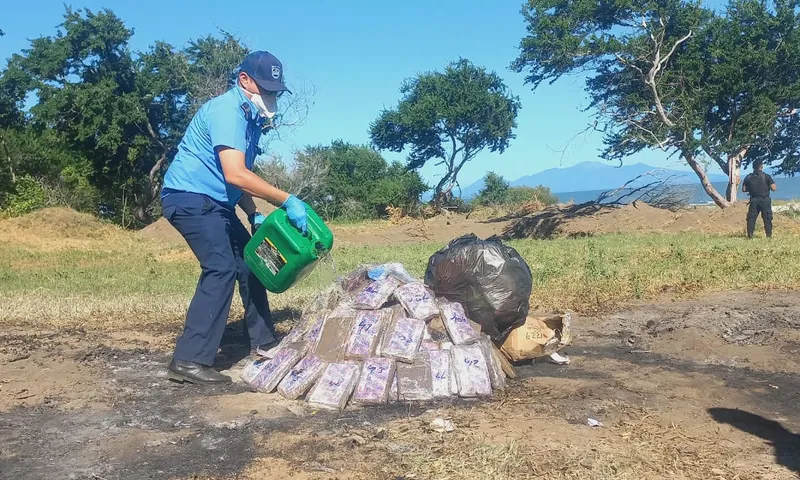 Policía Nacional incinera 150 paquetes de droga en Chinandega