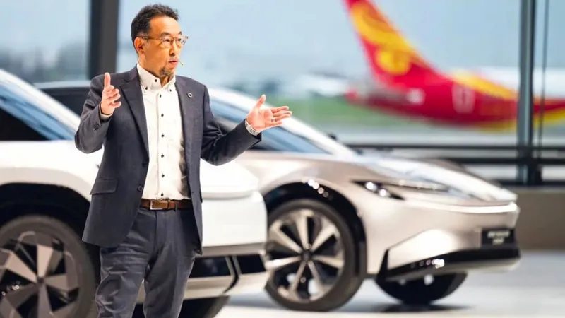 El CEO de Toyota Europa se rebela contra la UE: "estos vehículos deberían tener etiqueta CERO”