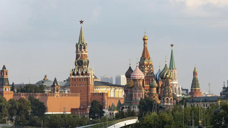 El Kremlin ve la posibilidad de celebrar una cumbre entre Rusia, China y EEUU en el marco de la APEC
