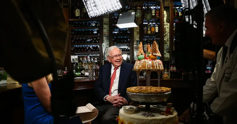 Warren Buffett cumple 96 años: las grandes inversiones y lecciones que marcan su trayectoria