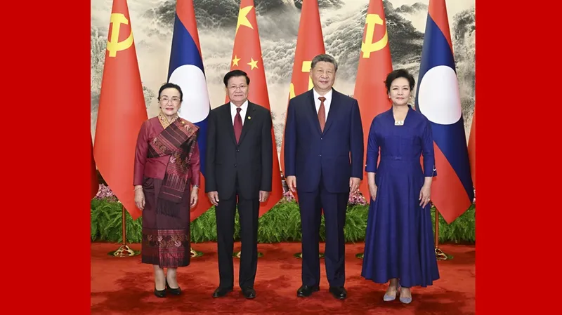 Los máximos líderes de China y Laos mantienen conversaciones en Beijing