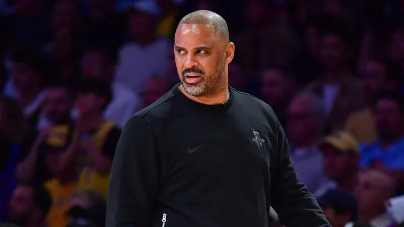 Ime Udoka aprieta a sus Rockets: «Es hora de impactar»