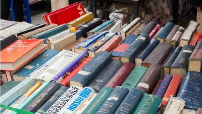 A los vendedores de libros usados les va de maravillas, pero la razón probable de tantas ventas no les gusta demasiado
