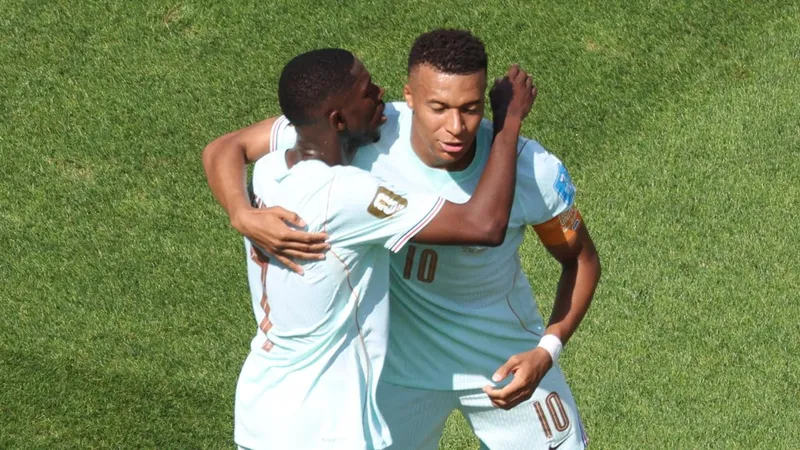 "Dembélé está muy enfadado con Kylian Mbappé; para él, es una forma de traición, y no solo él"