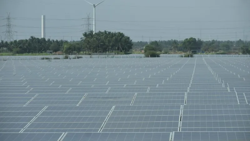 Circula la idea de una megaplanta solar marroquí de 20.000 MW conectada a España por un cable de 1.400 km: la realidad es bastante más chica, pero no menos impresionante
