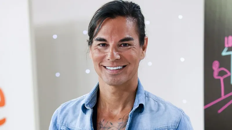 Julio Iglesias Jr. revela que ha pisado la cárcel en dos ocasiones, una de ellas en México