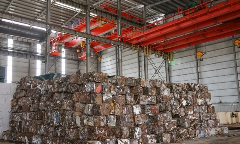 Comercio y construcción avanzan a paso firme en el mercado Oriental