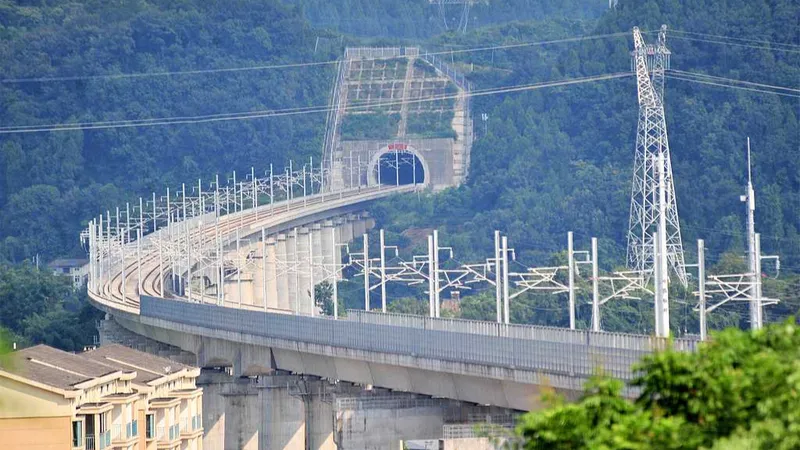 La inversión ferroviaria en China supera los 500.000 millones de yuanes entre enero y agosto