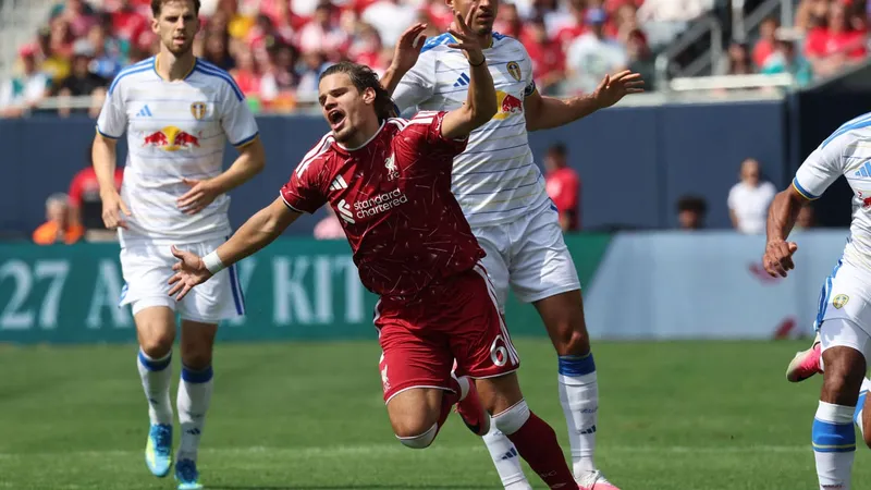 Liverpool dio dos caras y terminó perdiendo ante Leeds